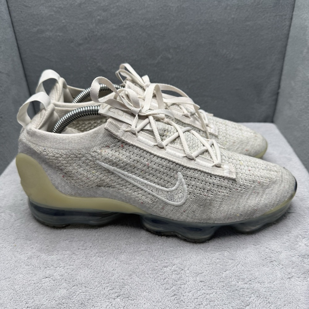 Nike Air VaporMax 2021 Flyknit White Phantom Cream Womens Size 11 DJ9975-001